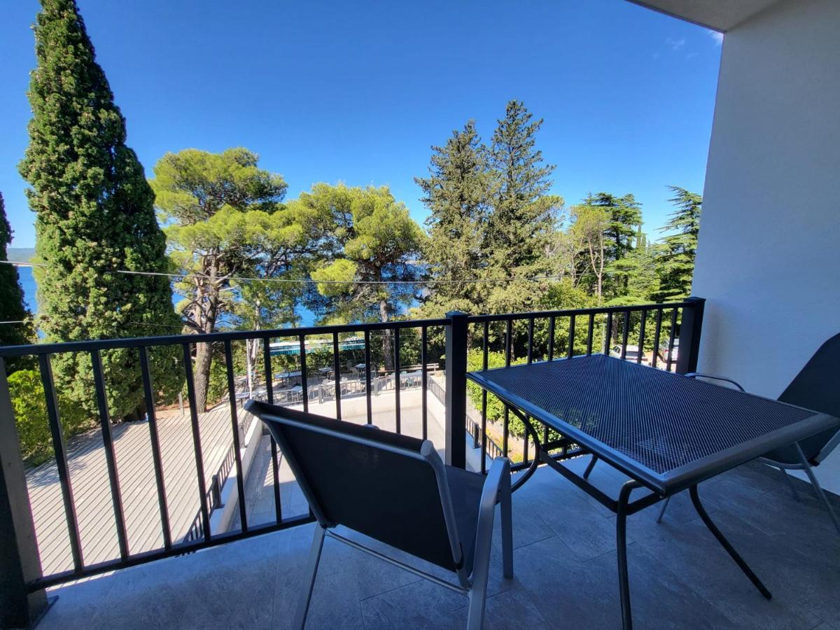 Fantasia Del Mare Apartment And Rooms Dramalj Bagian luar foto