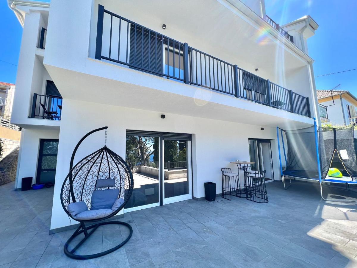 Fantasia Del Mare Apartment And Rooms Dramalj Bagian luar foto