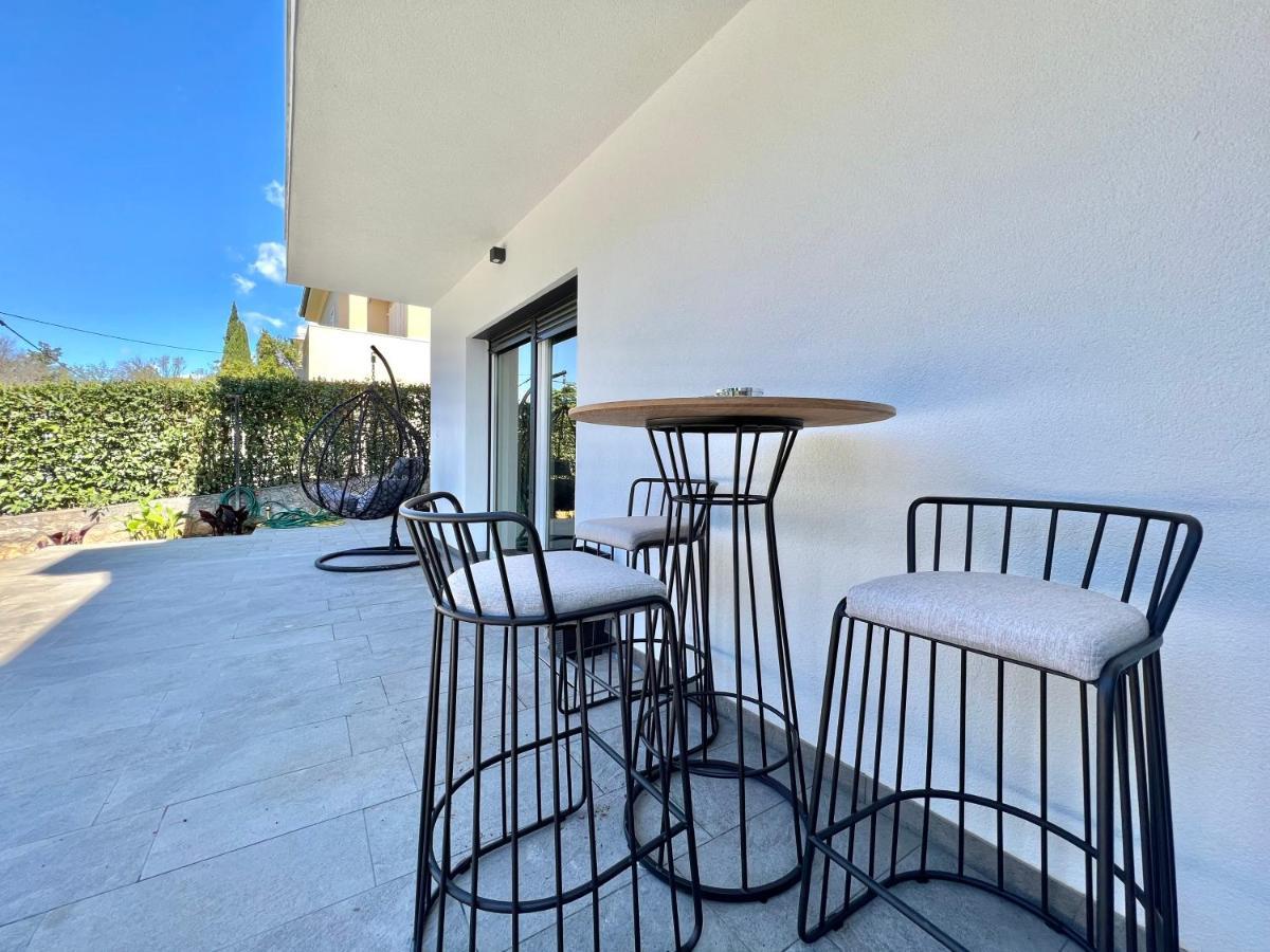 Fantasia Del Mare Apartment And Rooms Dramalj Bagian luar foto