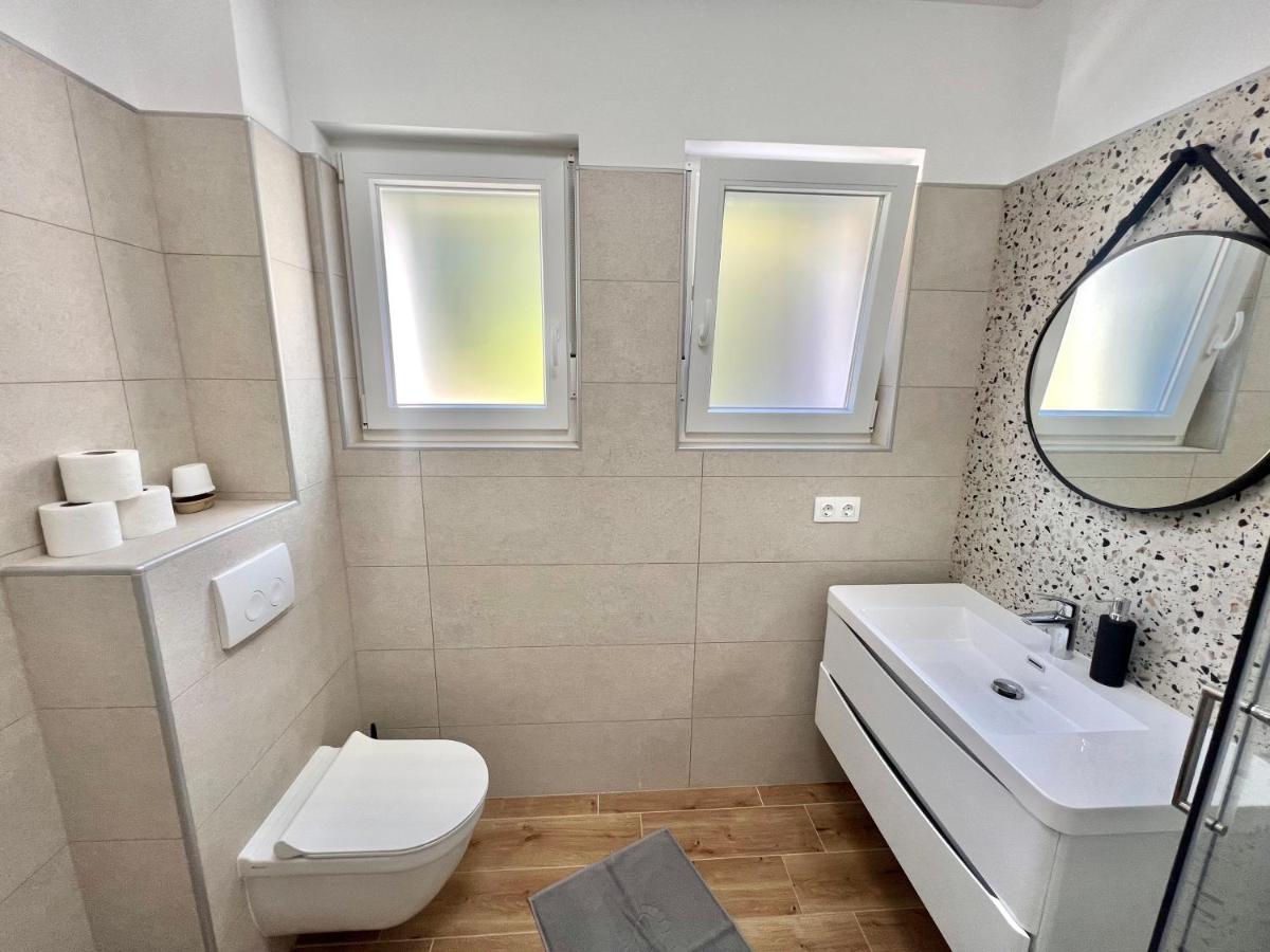Fantasia Del Mare Apartment And Rooms Dramalj Bagian luar foto