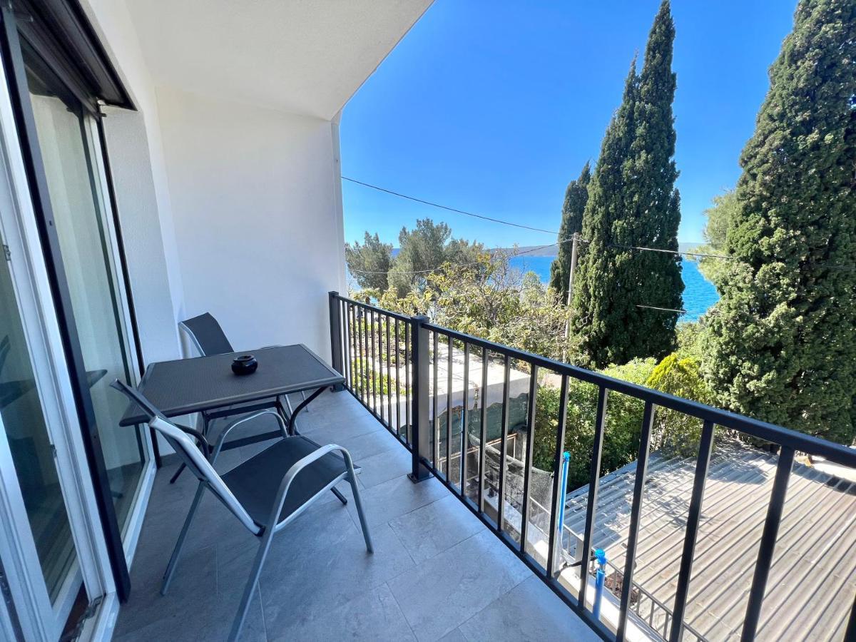 Fantasia Del Mare Apartment And Rooms Dramalj Bagian luar foto