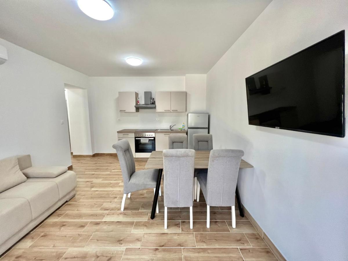 Fantasia Del Mare Apartment And Rooms Dramalj Bagian luar foto