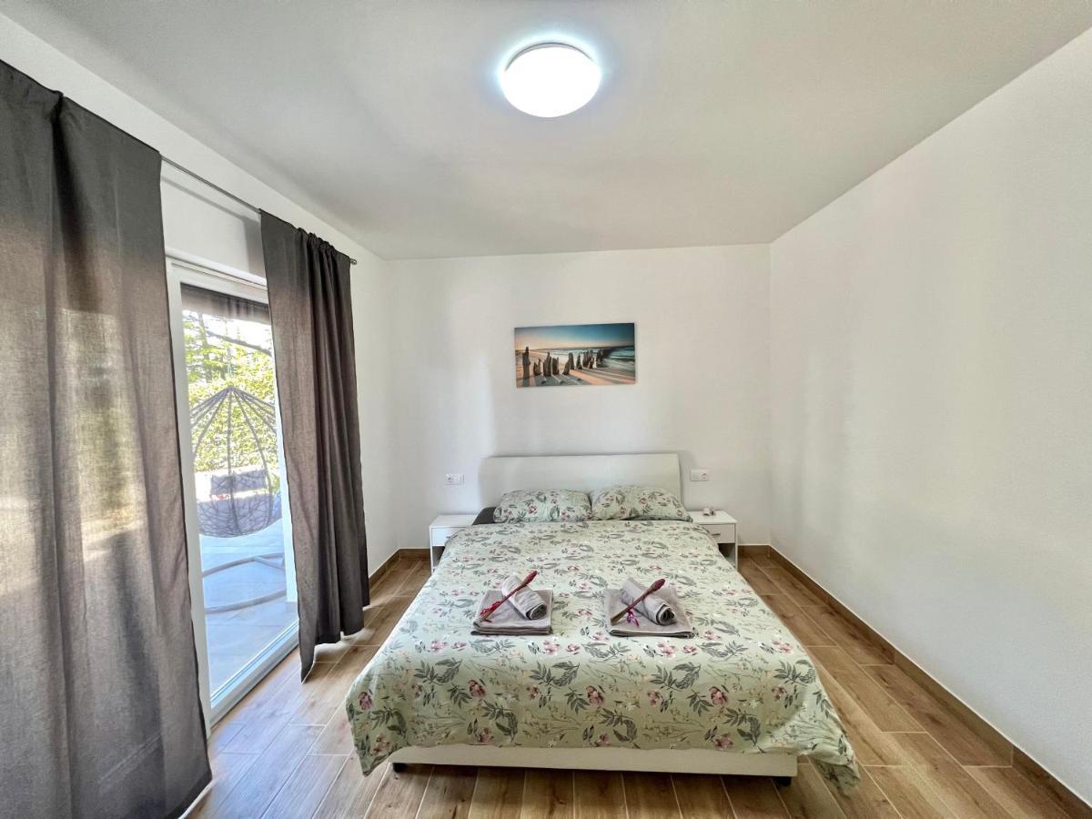 Fantasia Del Mare Apartment And Rooms Dramalj Bagian luar foto