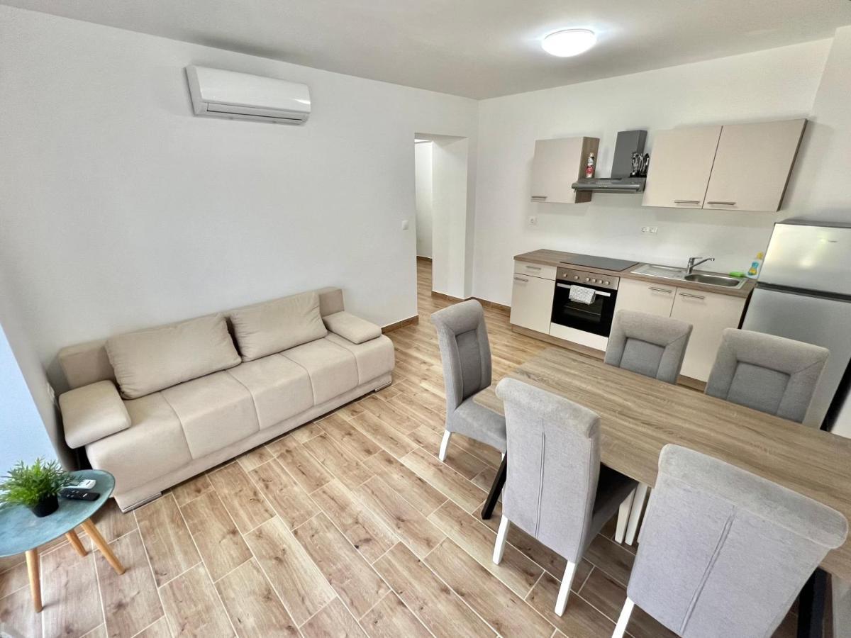 Fantasia Del Mare Apartment And Rooms Dramalj Bagian luar foto
