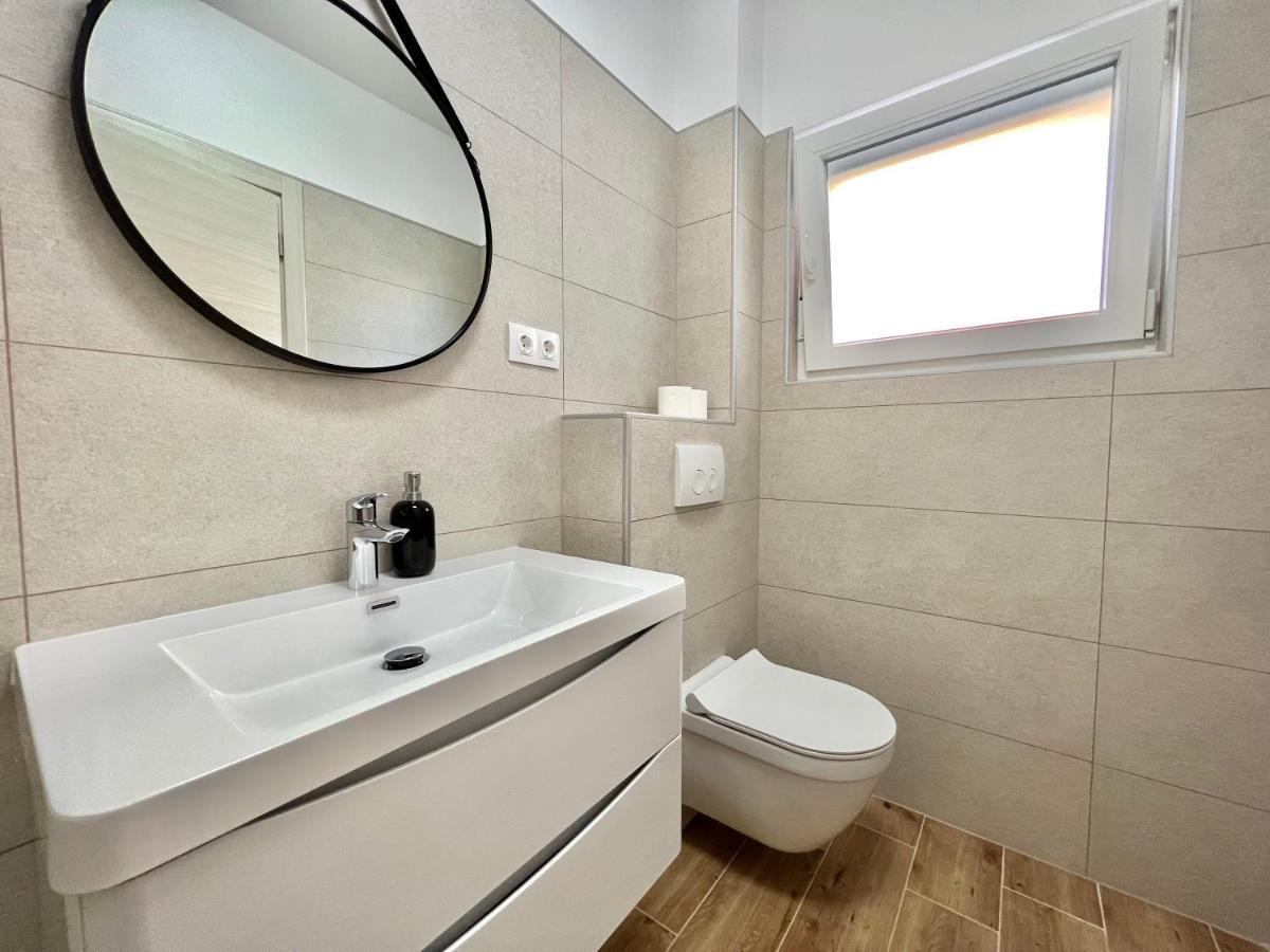 Fantasia Del Mare Apartment And Rooms Dramalj Bagian luar foto