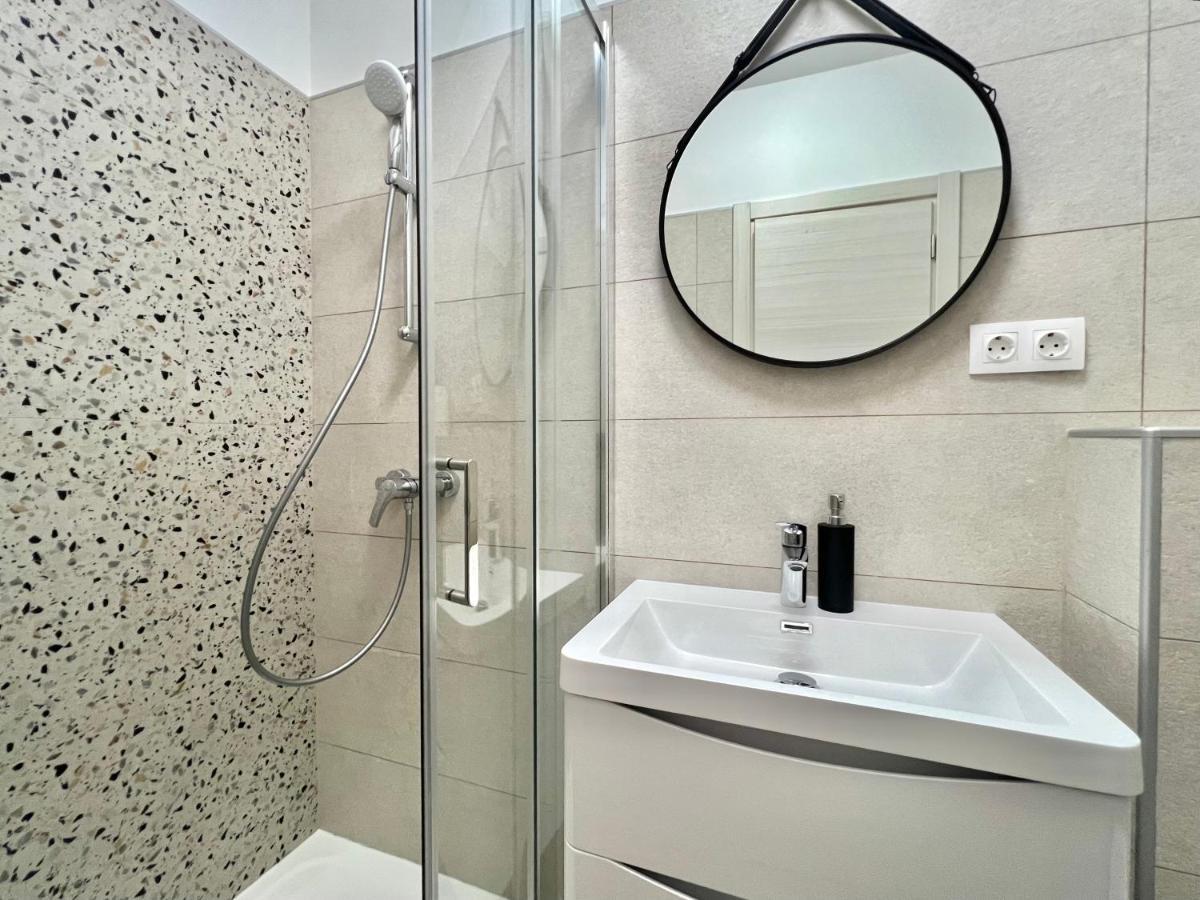 Fantasia Del Mare Apartment And Rooms Dramalj Bagian luar foto