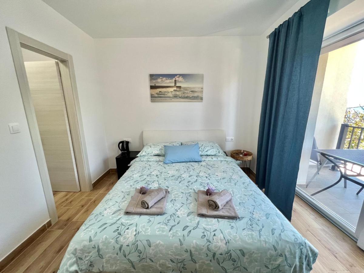 Fantasia Del Mare Apartment And Rooms Dramalj Bagian luar foto